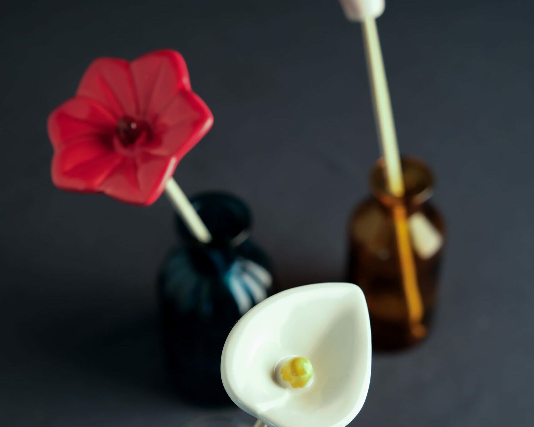 SUZANNE - Fleur en céramique