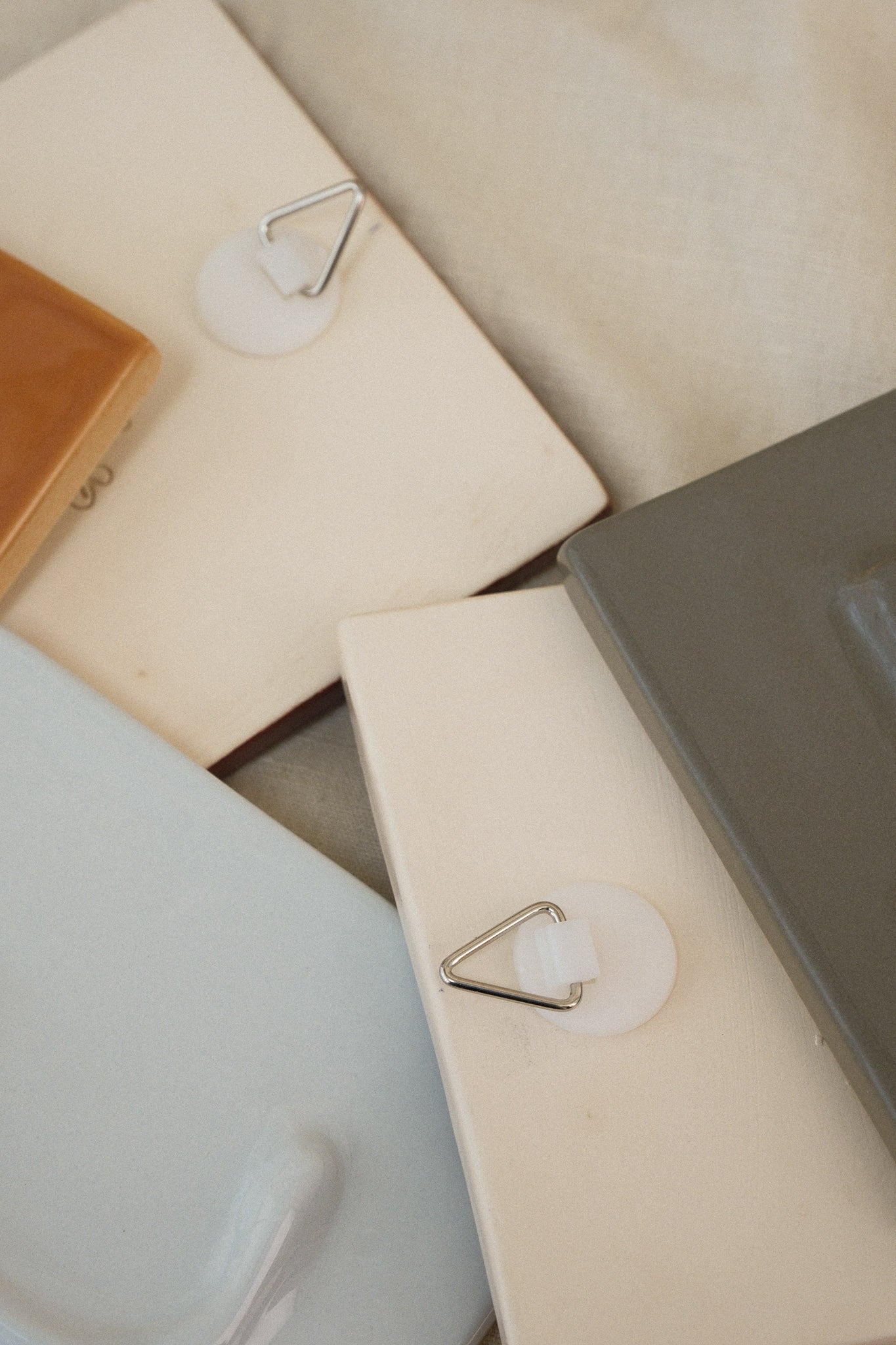 CARO — Carreau de faïence artisanal de Desvres
