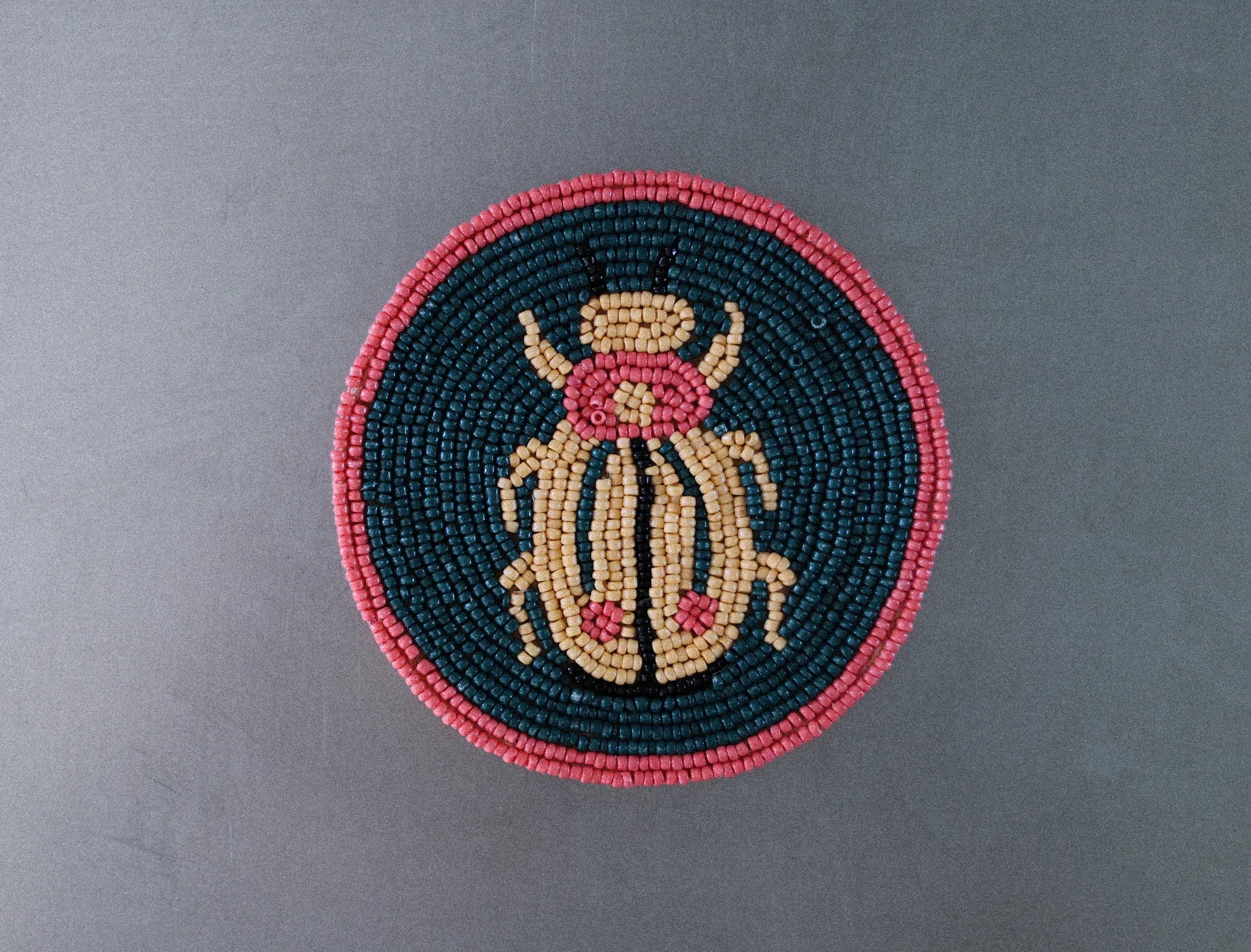 Sous-verres perlés
